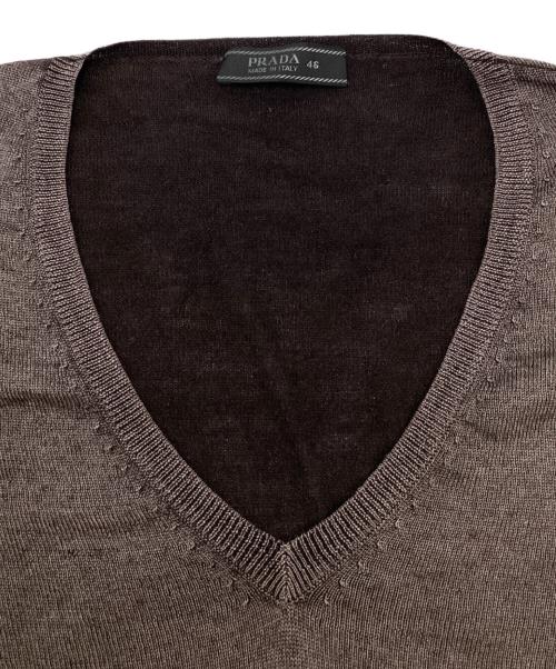 PRADA（プラダ）PRADA (プラダ) シルクブレンドウールVネックニット ブラウン サイズ:SIZE 46の古着・服飾アイテム