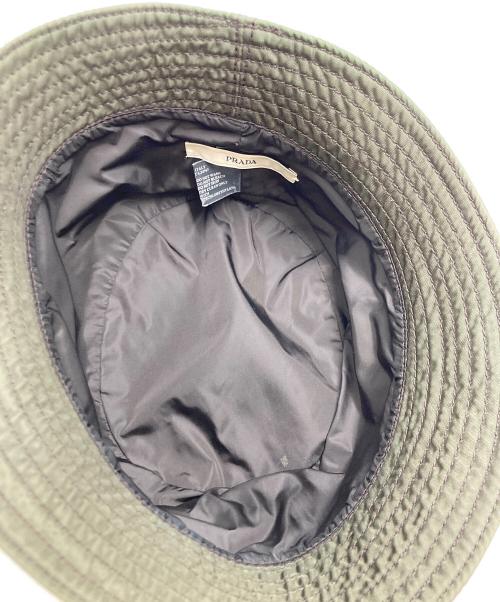 PRADA（プラダ）PRADA (プラダ) 刺繍ナイロンバケットハット カーキ サイズ:Ｍの古着・服飾アイテム
