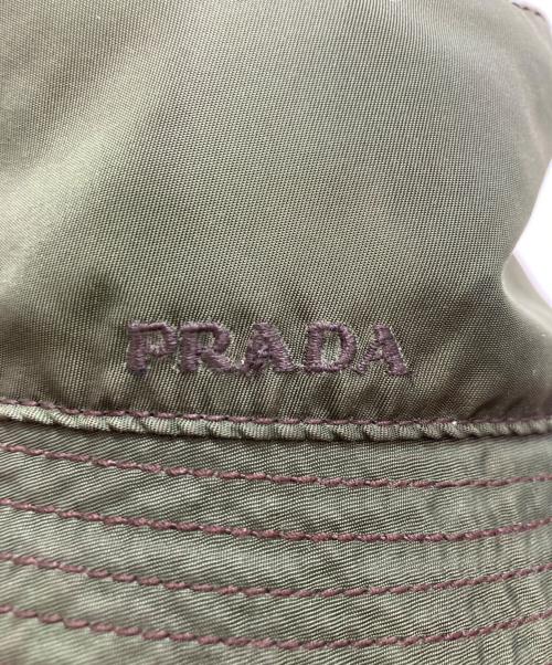PRADA（プラダ）PRADA (プラダ) 刺繍ナイロンバケットハット カーキ サイズ:Ｍの古着・服飾アイテム