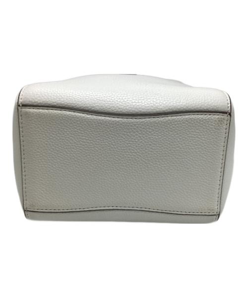 TORY BURCH（トリーバーチ）TORY BURCH (トリーバーチ) マックグロー スモール バケットバッグ ホワイト サイズ:実寸サイズをご参照下さい。の古着・服飾アイテム