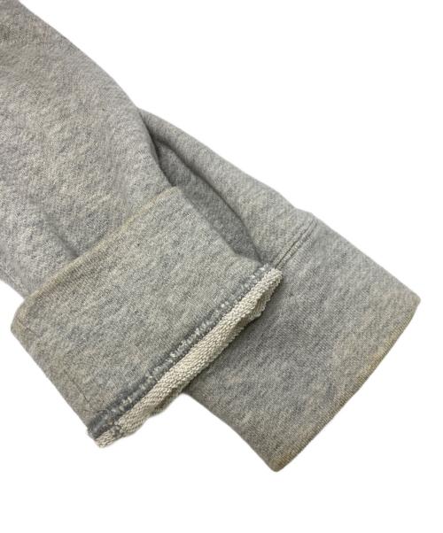 PLAY COMME des GARCONS（プレイコムデギャルソン）PLAY COMME des GARCONS (プレイコムデギャルソン) ハートロゴジップパーカー グレー サイズ:SIZE XLの古着・服飾アイテム