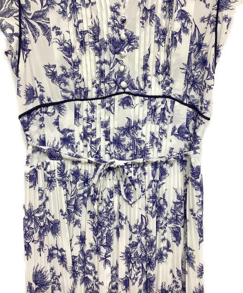Snidel（スナイデル）Snidel (スナイデル) プリーツプリントワンピース ホワイト×ネイビー サイズ:SIZE 2の古着・服飾アイテム