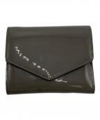 Maison Margielaメゾンマルジェラ）の古着「パテントレザー3つ折り財布」｜グレー