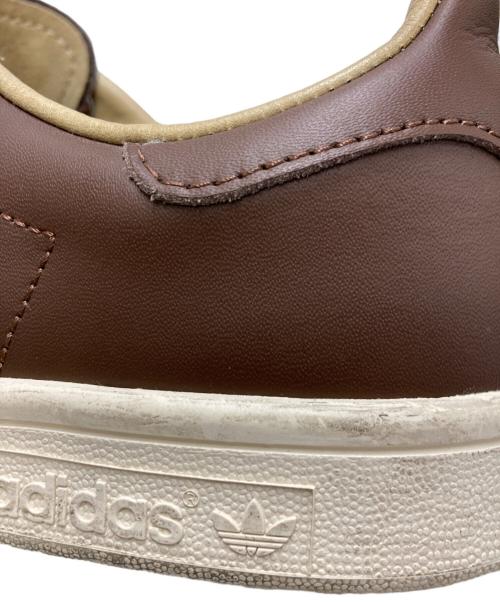 adidas（アディダス）adidas (アディダス) NEIGHBORHOOD (ネイバーフッド) STAN SMITH.NBHD /CL-SNEAKER ブラウン サイズ:SIZE US9の古着・服飾アイテム