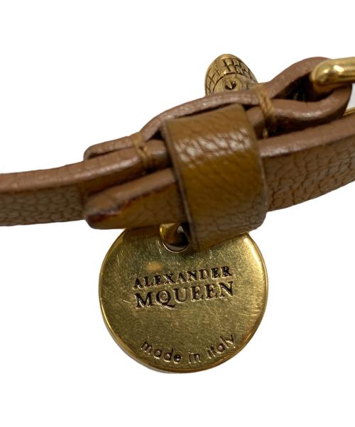 ALEXANDER McQUEEN（アレキサンダーマックイーン）ALEXANDER McQUEEN (アレキサンダーマックイーン) スカルチャームレザーブレスレット ブラウンの古着・服飾アイテム