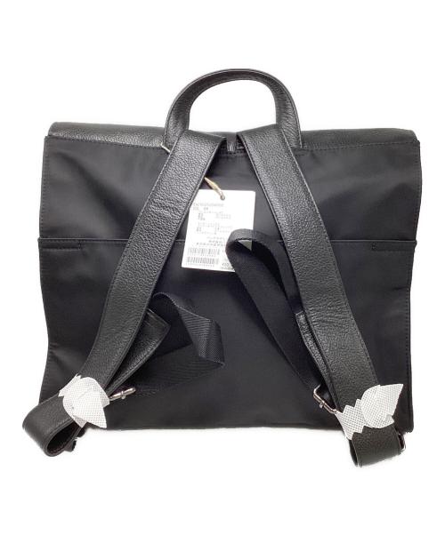 ear PAPILLONNER（イアパピヨネ）ear PAPILLONNER (イアパピヨネ) スクエアレザーリュック ブラック サイズ:freeの古着・服飾アイテム