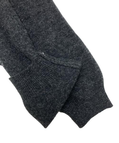 MARTIN MARGIELA（マルタン・マルジェラ）Martin Margiela (マルタン・マルジェラ) アシンメトリーVネックニックニット グレー サイズ:SIZE Sの古着・服飾アイテム