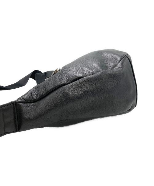 russet（ラシット）russet (ラシット) ソフトレザーラウンドショルダーバッグ ブラックの古着・服飾アイテム