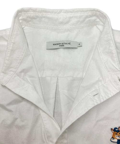 maison kitsune（メゾンキツネ）MAISON KITSUNE (メゾンキツネ) RELAXEDオックスフォードBDシャツ ホワイト サイズ:SIZE XLの古着・服飾アイテム