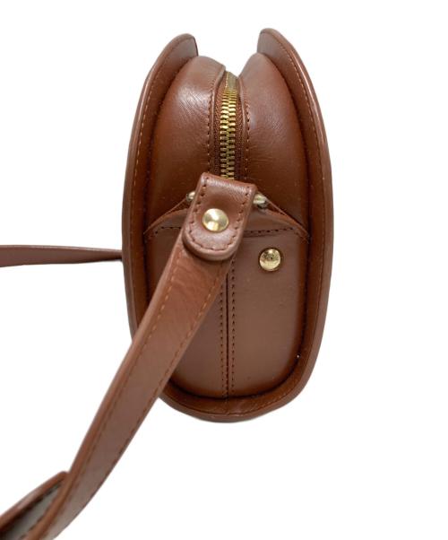 A.P.C.（アーペーセー）A.P.C. (アーペーセー) ハーフムーン ショルダーバッグ ブラウンの古着・服飾アイテム