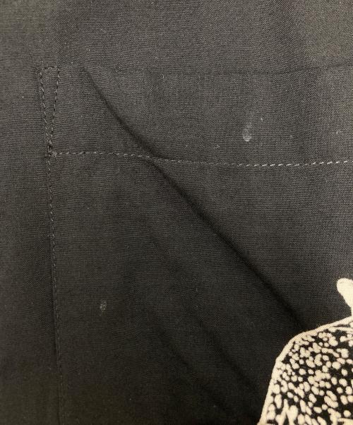CELINE（セリーヌ）CELINE (セリーヌ) アニマル総柄レーヨン長袖シャツ ブラック サイズ:SIZE 39の古着・服飾アイテム