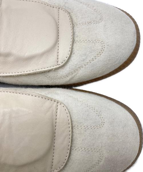 Maison Margiela 22（メゾンマルジェラ）Maison Margiela 22 (メゾンマルジェラ 22) スニーカー アイボリー サイズ:SIZE 42の古着・服飾アイテム