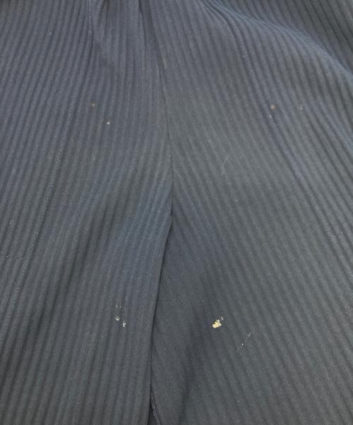 ISSEY MIYAKE me（イッセイ ミヤケ ミー）ISSEY MIYAKE me (イッセイ ミヤケ ミー) ワイドプリーツパンツ ネイビー サイズ:不明の古着・服飾アイテム