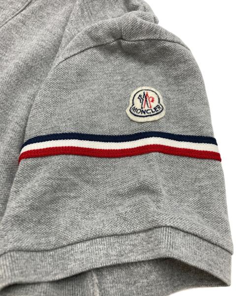 MONCLER（モンクレール）MONCLER (モンクレール) MAGLIA POLO MANICA CORTA グレー サイズ:SIZE Sの古着・服飾アイテム