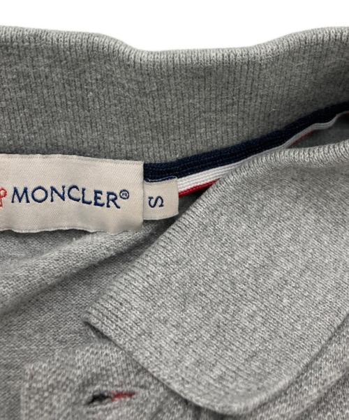 MONCLER（モンクレール）MONCLER (モンクレール) MAGLIA POLO MANICA CORTA グレー サイズ:SIZE Sの古着・服飾アイテム