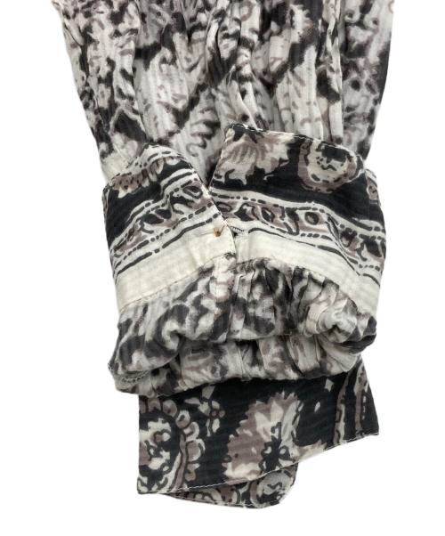 ne quittez pas（ヌキテパ）ne quittez pas (ヌキテパ) COTTON DOBBY STRIPE ETHNIC PRINT DRESS グレー サイズ:不明の古着・服飾アイテム