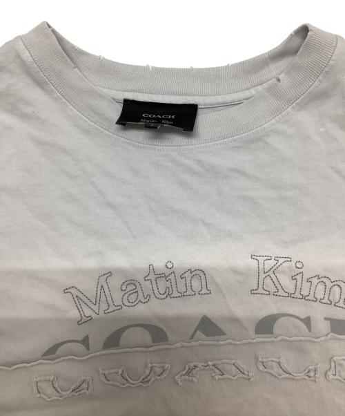COACH（コーチ）COACH (コーチ) martin kim (マーティンキム) ダメージ加工Tシャツ ホワイト サイズ:Freeの古着・服飾アイテム