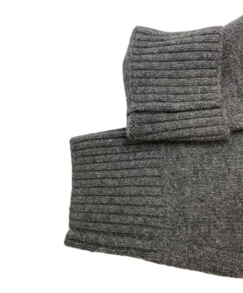 AMI Alexandre Mattiussi（アミアレクサンドルマテュッシ）AMI Alexandre Mattiussi (アミアレクサンドルマテュッシ) Vネックニット グレー サイズ:SIZE Lの古着・服飾アイテム