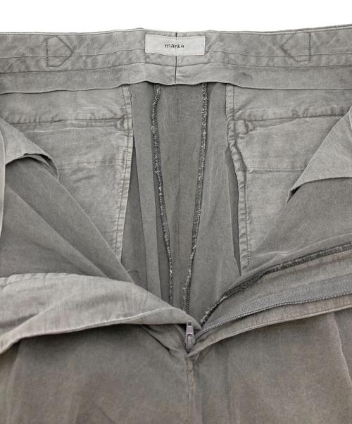 MARKA（マーカ）MARKA (マーカ) ピグメントダイ2タックパンツ グレー サイズ:SIZE 3の古着・服飾アイテム