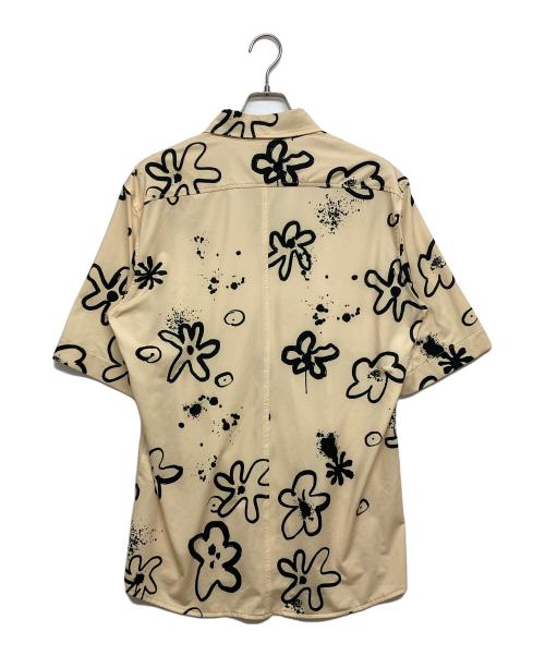 The Open Product（ザオープンプロダクト）The Open Product (ザオープンプロダクト) FLOWER PRINT OVERSIZED SHIRT ベージュ サイズ:SIZE OSの古着・服飾アイテム