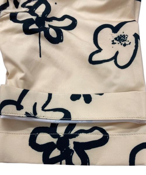 The Open Product（ザオープンプロダクト）The Open Product (ザオープンプロダクト) FLOWER PRINT OVERSIZED SHIRT ベージュ サイズ:SIZE OSの古着・服飾アイテム