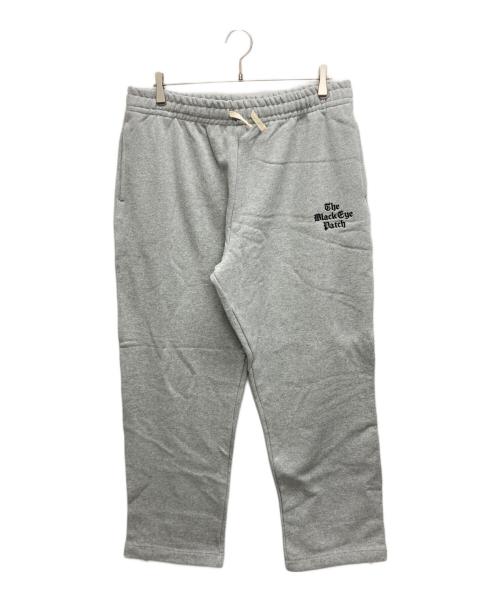 BlackEyePatch（ブラックアイパッチ）BlackEyePatch (ブラックアイパッチ) TIMES LOGO SWEAT PANTS グレー サイズ:SIZE XLの古着・服飾アイテム