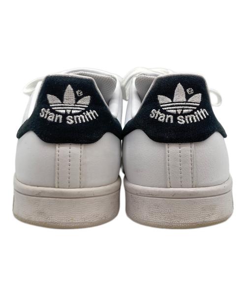 adidas（アディダス）adidas (アディダス) スニーカー ホワイト サイズ:26.5の古着・服飾アイテム