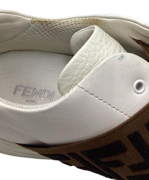 FENDI（フェンディ）FENDI (フェンディ) スリッポンスニーカー ホワイト サイズ:SIZE 7の古着・服飾アイテム
