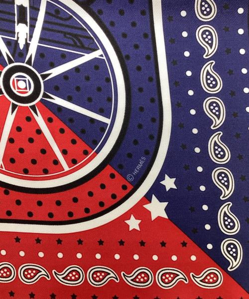 HERMES（エルメス）HERMES (エルメス) カレ55 レッド×ブルーの古着・服飾アイテム