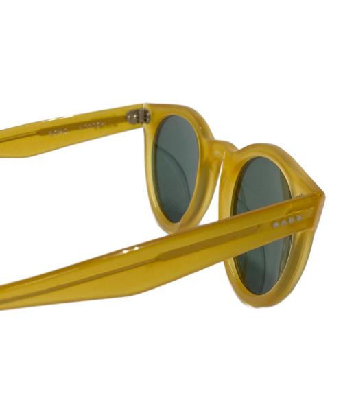 DKNY（ダナキャランニューヨーク）DKNY (ダナキャランニューヨーク) サングラス イエローの古着・服飾アイテム