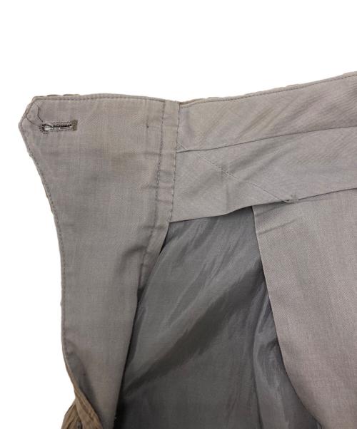 ISSEY MIYAKE（イッセイミヤケ）ISSEY MIYAKE (イッセイミヤケ) プリーツパンツ ベージュ サイズ:SIZE 2の古着・服飾アイテム