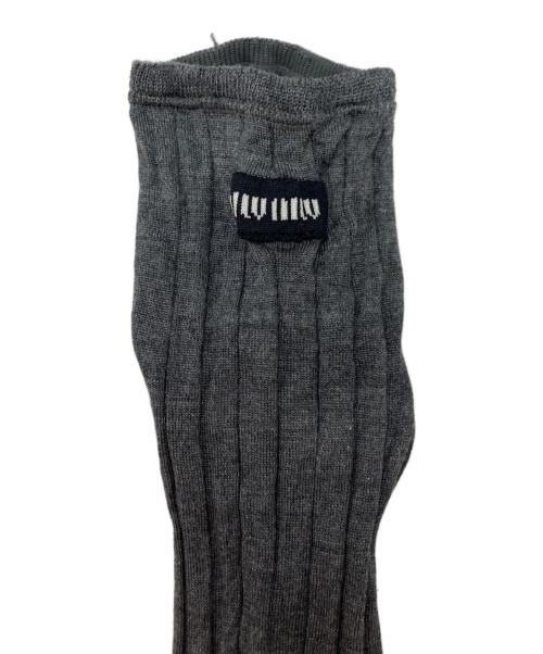 MIU MIU（ミュウミュウ）MIU MIU (ミュウミュウ) シルクソックス グレー サイズ:SIZE 24ｃｍの古着・服飾アイテム