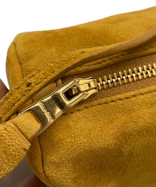 MIU MIU（ミュウミュウ）MIU MIU (ミュウミュウ) スエードポーチ イエロー サイズ:実寸サイズをご参照下さい。の古着・服飾アイテム