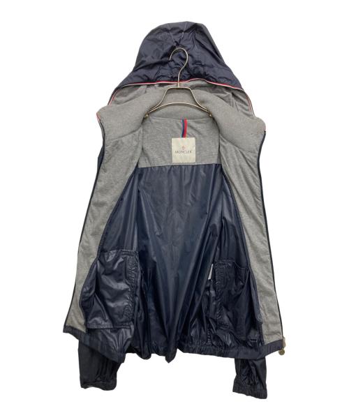 MONCLER（モンクレール）MONCLER (モンクレール) URVILLEナイロンフーデットジャケット ネイビー サイズ:SIZE 3の古着・服飾アイテム
