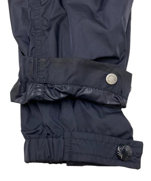 MONCLER（モンクレール）MONCLER (モンクレール) URVILLEナイロンフーデットジャケット ネイビー サイズ:SIZE 3の古着・服飾アイテム