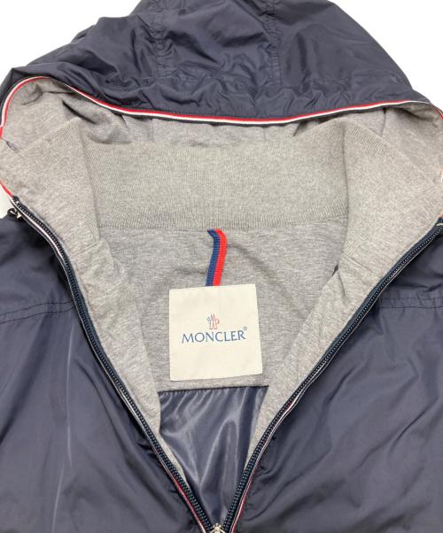 MONCLER（モンクレール）MONCLER (モンクレール) URVILLEナイロンフーデットジャケット ネイビー サイズ:SIZE 3の古着・服飾アイテム