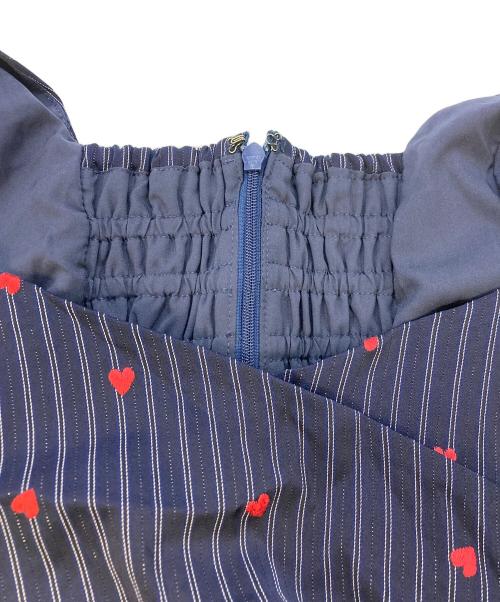 FRAY ID（フレイ アイディー）FRAY ID (フレイ アイディー) ハートエンブロイダリーワンピース ネイビー サイズ:SIZE0 未使用品の古着・服飾アイテム