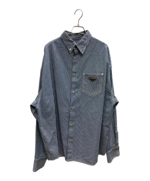 PRADA（プラダ）PRADA (プラダ) トライアングルロゴ ブルーストライプ ヒッコリーデニムシャツ ホワイト×ブルー サイズ:Mの古着・服飾アイテム