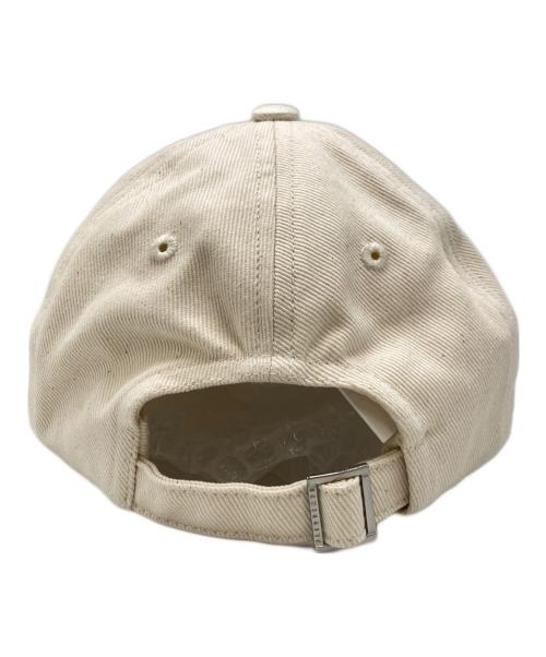jacquemus（ジャックムス）JACQUEMUS (ジャックムス) キャップ ベージュの古着・服飾アイテム