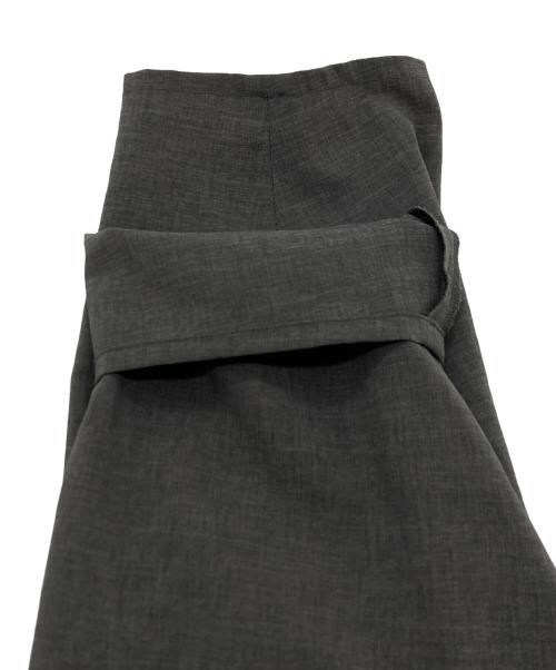 NO CONTROL AIR（ノーコントロールエアー）NO CONTROL AIR (ノーコントロールエアー) 強撚ポリエステル・ストレッチポプリンテーパードパンツ グレー サイズ:SIZE XSの古着・服飾アイテム