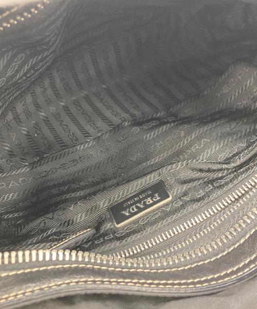 PRADA（プラダ）PRADA (プラダ) タッセル付きワンショルダーバッグ ブラックの古着・服飾アイテム