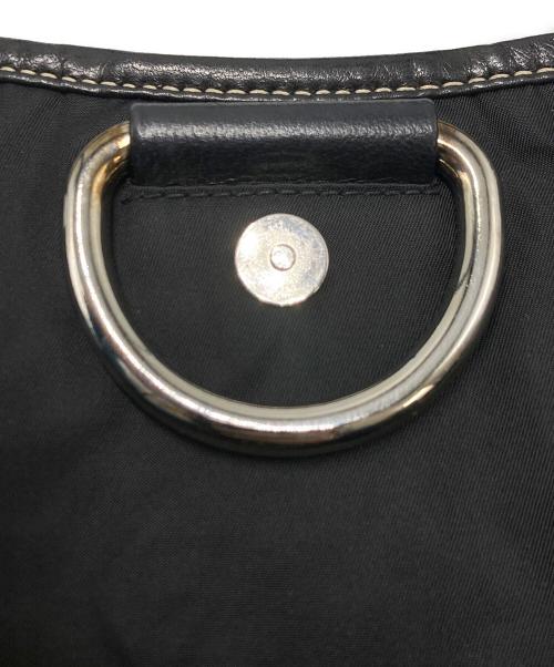 PRADA（プラダ）PRADA (プラダ) タッセル付きワンショルダーバッグ ブラックの古着・服飾アイテム