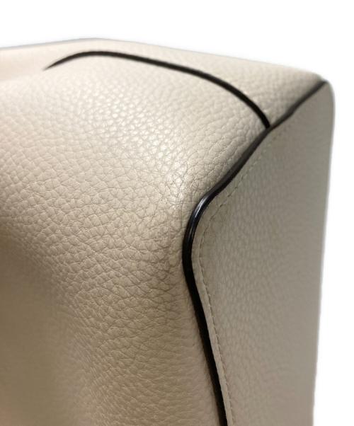 COACH（コーチ）COACH (コーチ) スモール タウン バケットバッグ ホワイトの古着・服飾アイテム