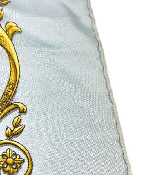 HERMES（エルメス）HERMES (エルメス) スカーフ アイボリー×ブルーの古着・服飾アイテム