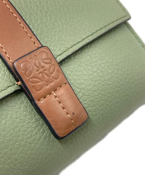 LOEWE（ロエベ）LOEWE (ロエベ) スリムジップバイフォールドウォレット ベージュ×グリーンの古着・服飾アイテム