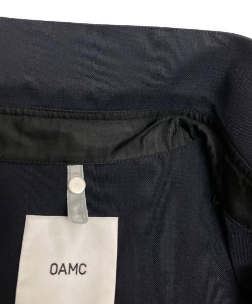 OAMC（オーエーエムシー）OAMC (オーエーエムシー) Ian Shirt/シャツジャケット ネイビー サイズ:SIZE Mの古着・服飾アイテム