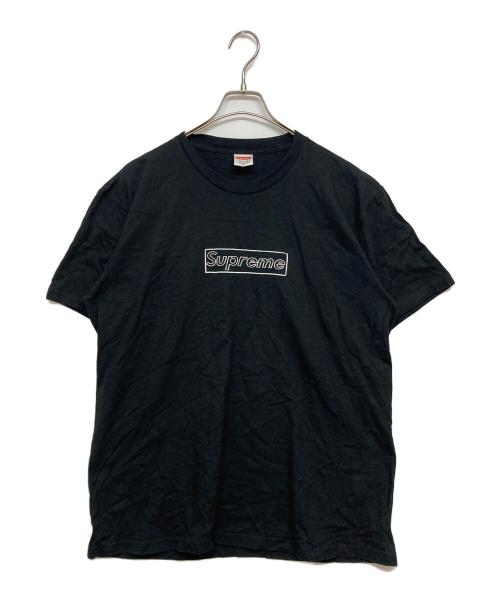 SUPREME（シュプリーム）SUPREME (シュプリーム) KAWS Chalk Logo Tee ブラック サイズ:SIZE Mの古着・服飾アイテム
