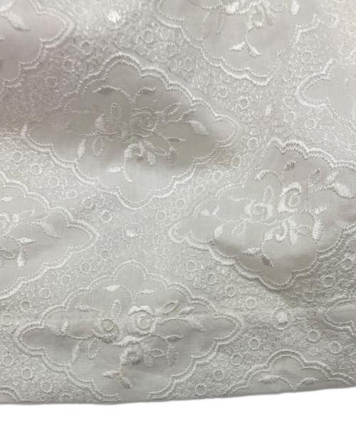 tricot COMME des GARCONS（トリココムデギャルソン）tricot COMME des GARCONS (トリココムデギャルソン) レース刺繍スカート ホワイト サイズ:SIZE Mの古着・服飾アイテム