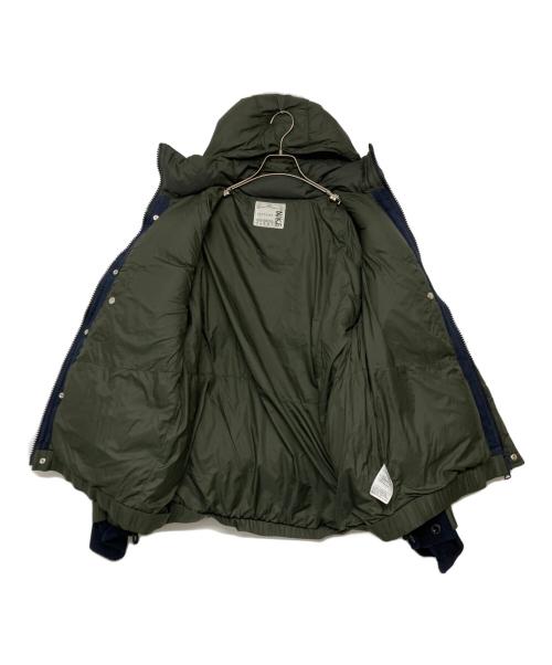 NIKE（ナイキ）NIKE (ナイキ) sacai (サカイ) ダウンジャケット カーキ サイズ:SIZE Mの古着・服飾アイテム