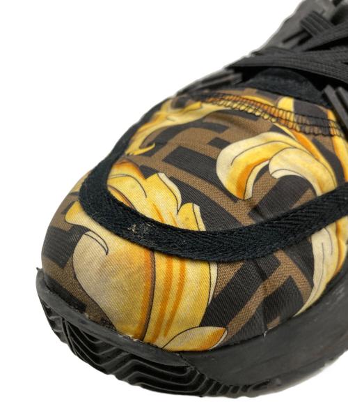 VERSACE（ヴェルサーチェ）VERSACE (ヴェルサーチェ) FENDI (フェンディ) フェンダーチェ ロートップスニーカー ブラック サイズ:SIZE9の古着・服飾アイテム